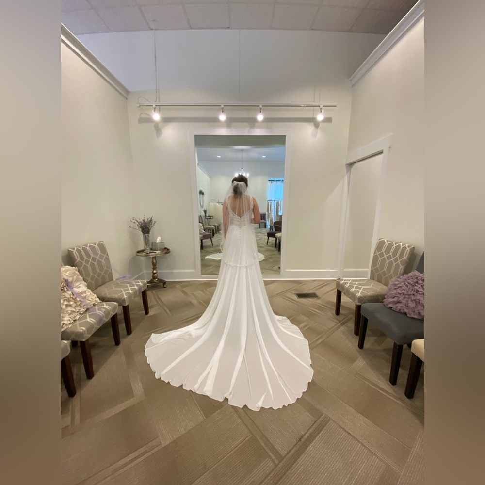 V-Neck Floor-length Wedding Dress